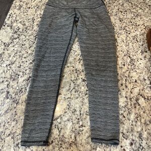 Aerie Black and White Patterned Leggings